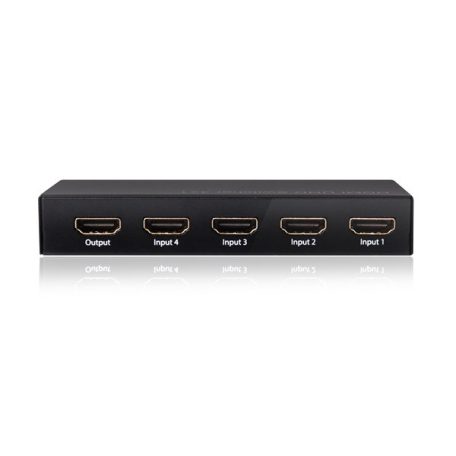 Club 3D Switch - CSV-1370 (HDMI 2.0, 4K60HZ, 4 Port, IR távvezérlővel)